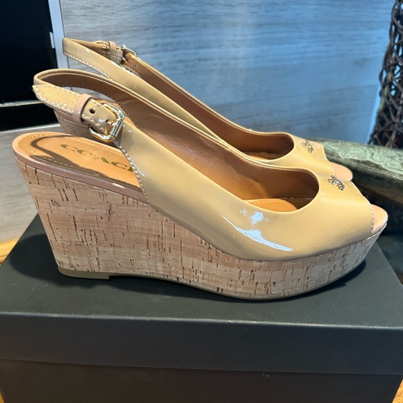 Coach Nude Patent
Leather Slingback Cork
Wedge Sandals Peep Toe Platform Shoe - Picture 1 of 6